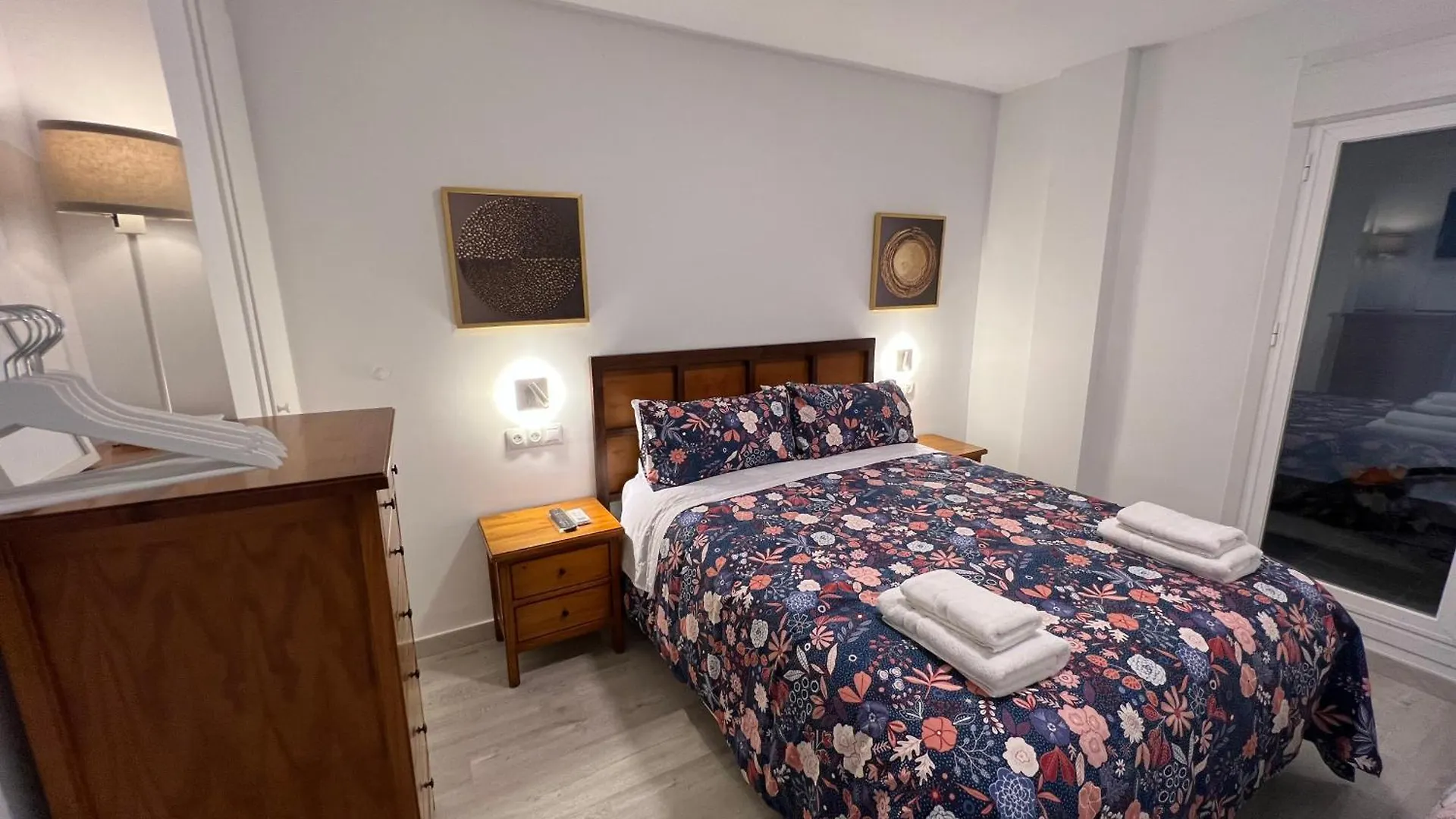 Plaza de la Merced Parking Incluido - S2 Málaga Apartamento